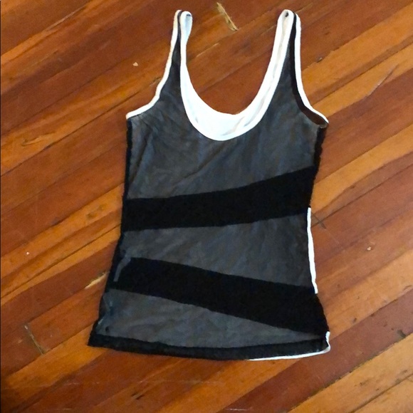 Fabletics tank top - Picture 4 of 6